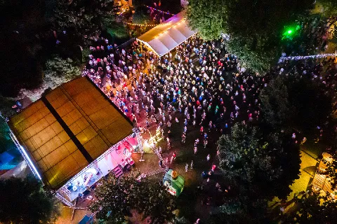 Fotografija s festivala Nera Etwa